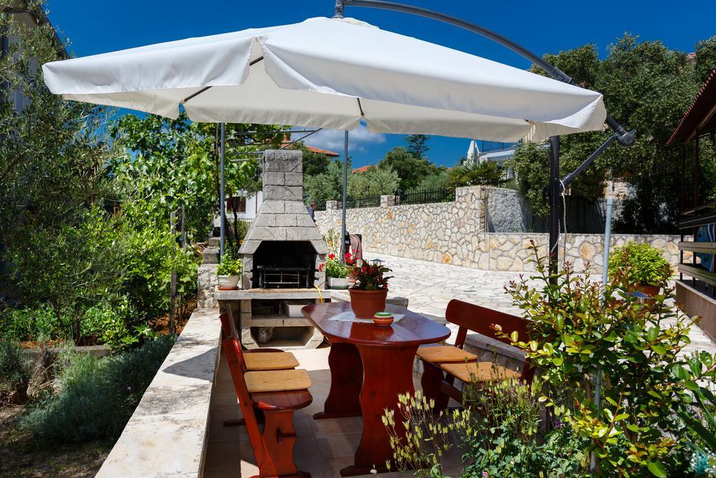 Villa Rosi Krk Town Exterior photo